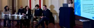Descrizione immagine non disponibile